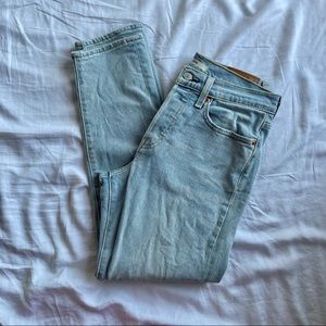 Levi’s wedgie jean